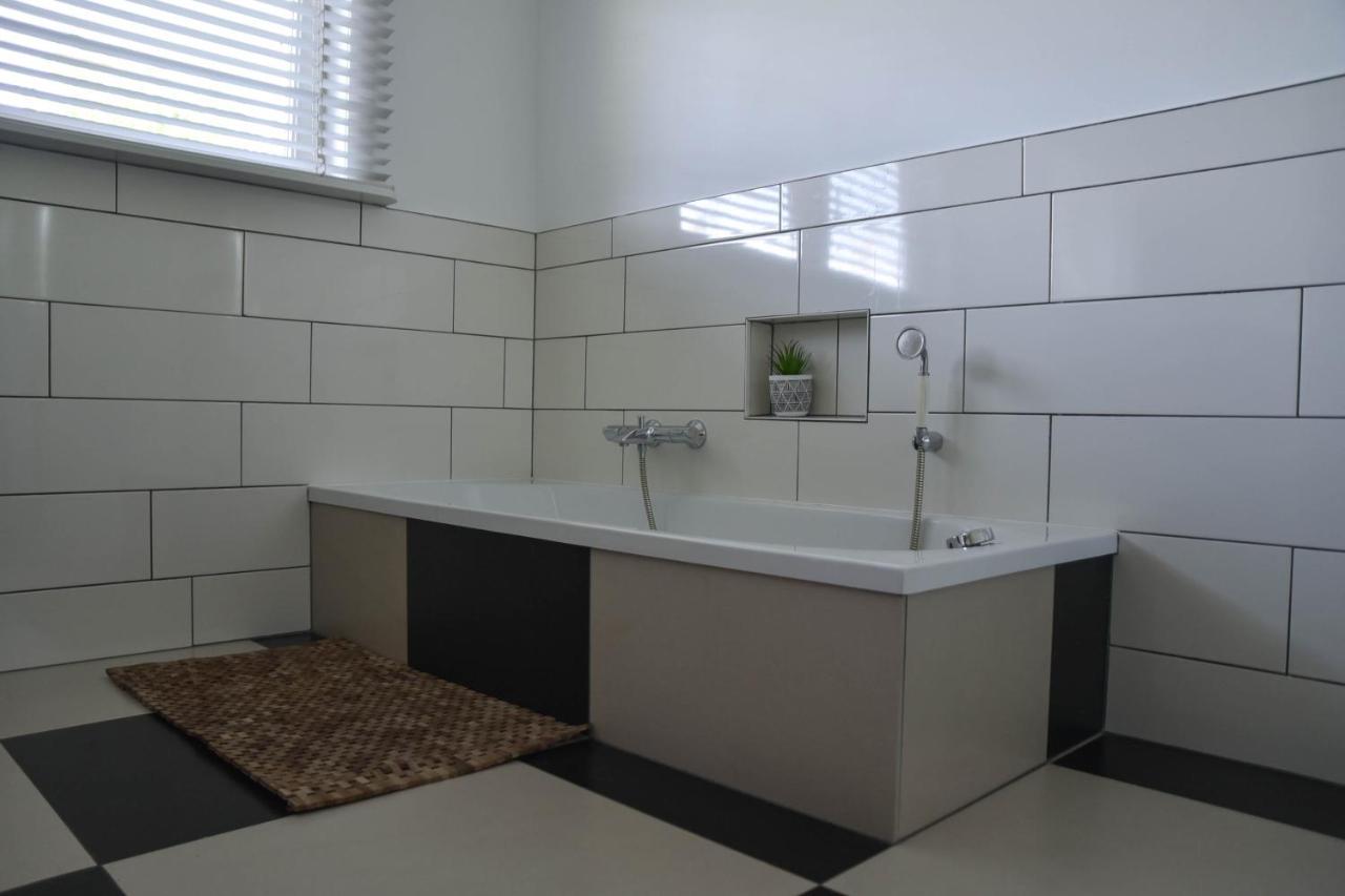 Spacious Comfort Villa Vera With Hottub Zeewolde Exteriör bild