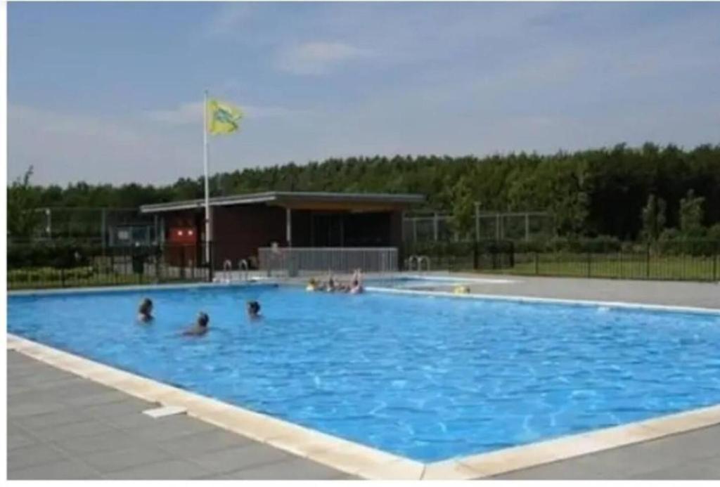 Spacious Comfort Villa Vera With Hottub Zeewolde Exteriör bild